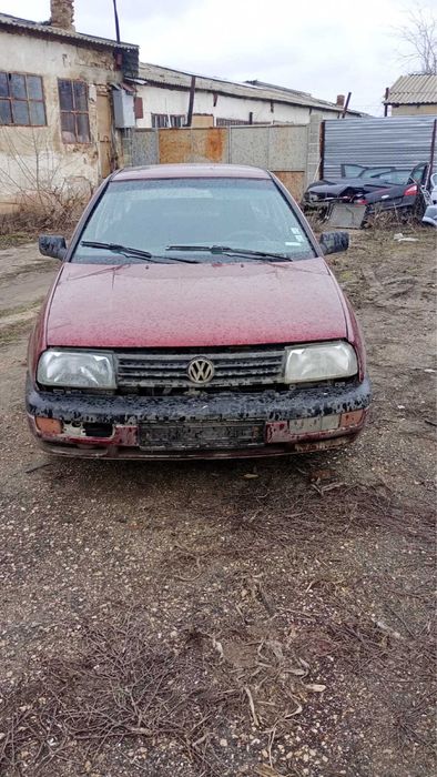 Продава се само на части Фолксваген Венто 1.9 тд