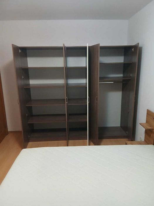 Голям петкрилен гардероб – много място, отлично състояние