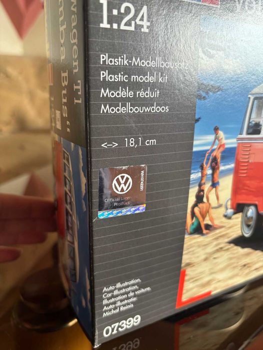 Revel Model Set Volkswagen T1 "SAMBA BUS" - модел за сглобяване