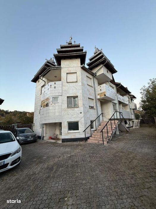Casa P+2 cu 5 ari teren, str. Iuliu Maniu - Exclusivitate
