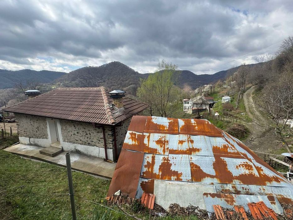 Къща в село Аламовци, Златоград