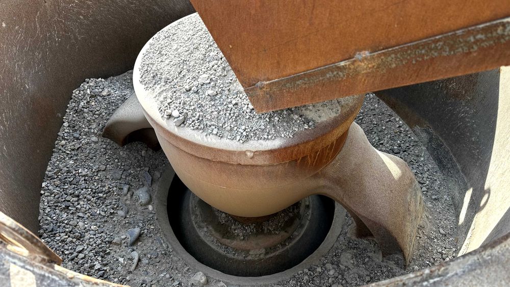 Ishlab turgan Eron drobilka sotiladi