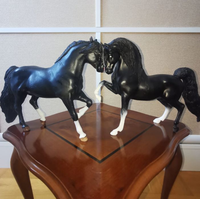 Антикварен Комплект месингови и седефени солници и пиперници