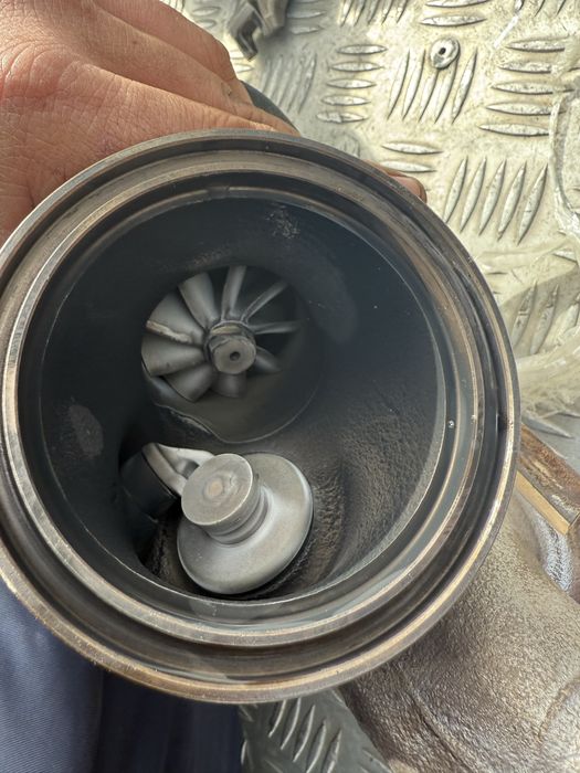 Хибридни турбини турбосистемс м3 г80 м4 г82 м2 bmw m3 g80 m4 g82 m2