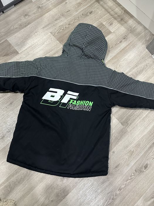 Куртка на мальчика 10-12 лет