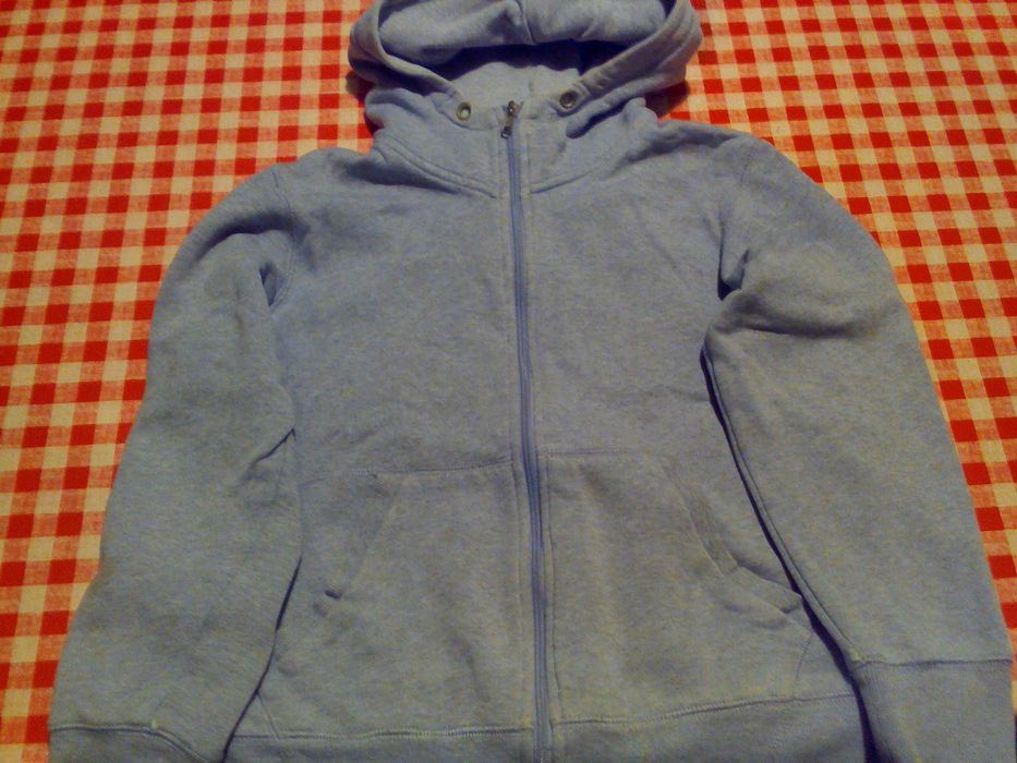 продавам стари детски дрехи