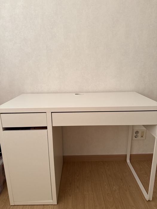 Продам икеа стол письменный