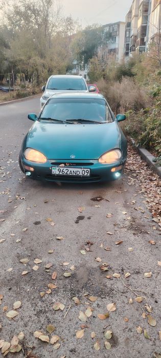 Продам мазду мх3