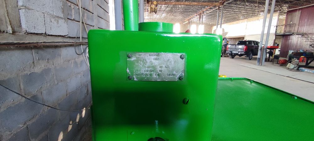 Токарный станок 1К62Д