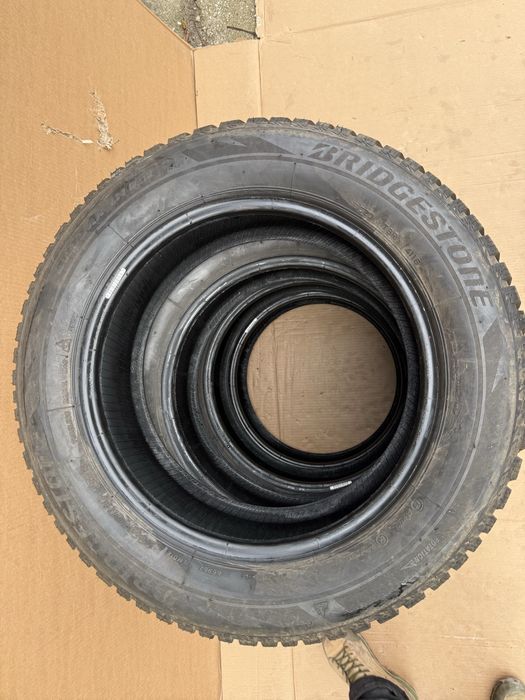 Зимни гуми Bridgestone 205/60/16