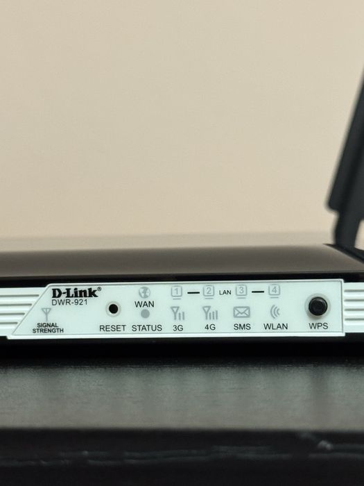 Router Wireless D-link DWR-921 cu slot SIM card, LTE 4G