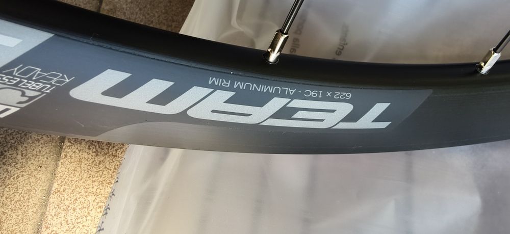 Капли VISION Wheelset TEAM 30 Disc Clincher XDR Black 12x100/12x142