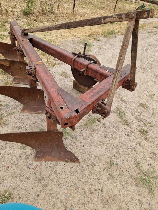 Плуг - 4х корпусной.