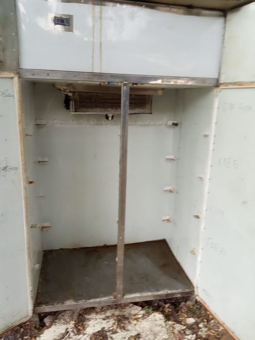 Продам промышленный холодильник