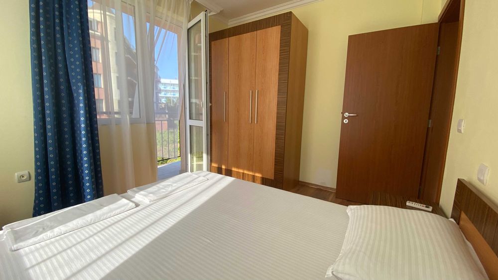 Тристаен апартамент с фронтална гледка към морето в Царево