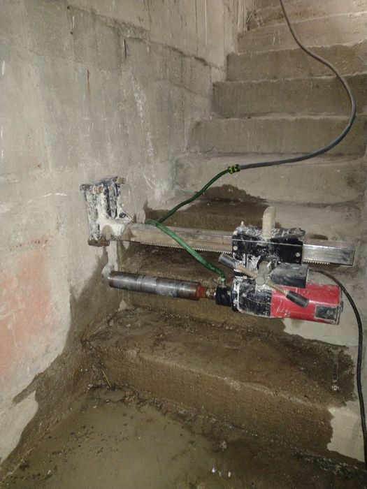 Къртене,Пробиване на отвори,Транспорт с бус!