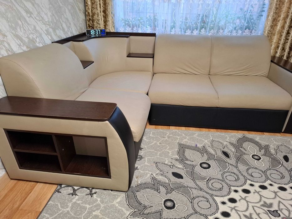 Продам диван угловой