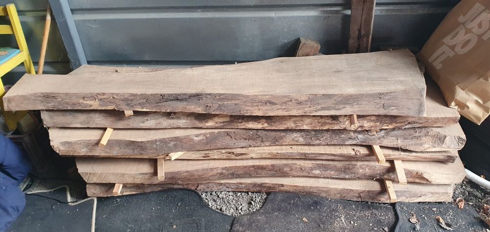 Орехов матриал дъски