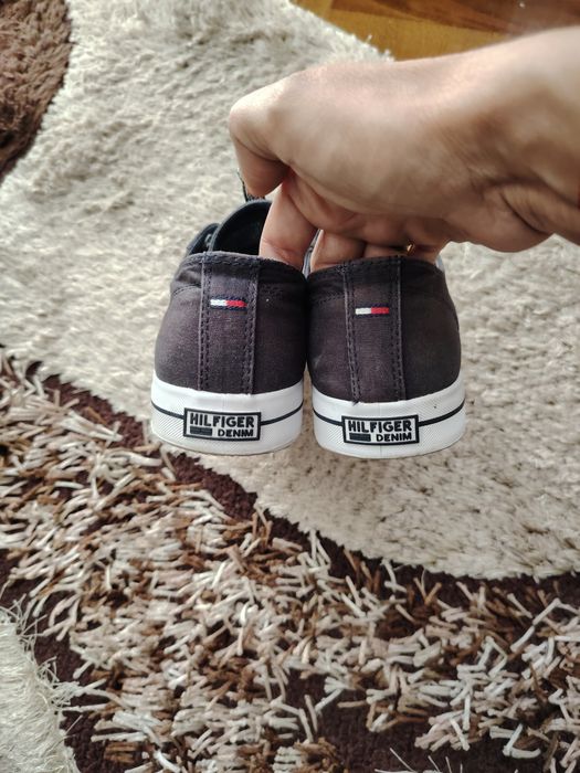 Adidași Tommy Hilfiger originali