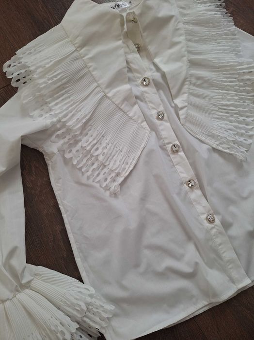 Бяла ризка и боди за празниците