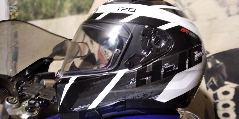 Каска за мотор HJC i70