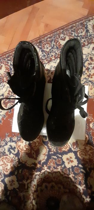 Юношески боти,маркови!