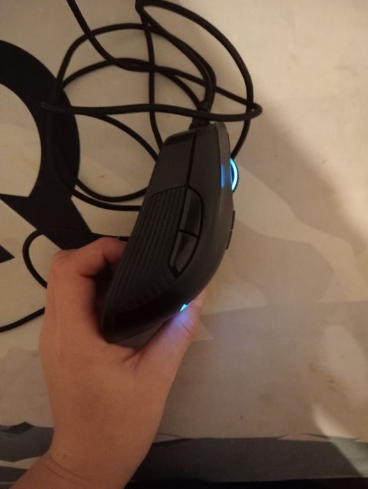 vând mouse Razer Mamba ușor negociabil