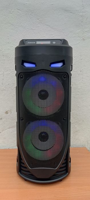 колонка с микрофоном