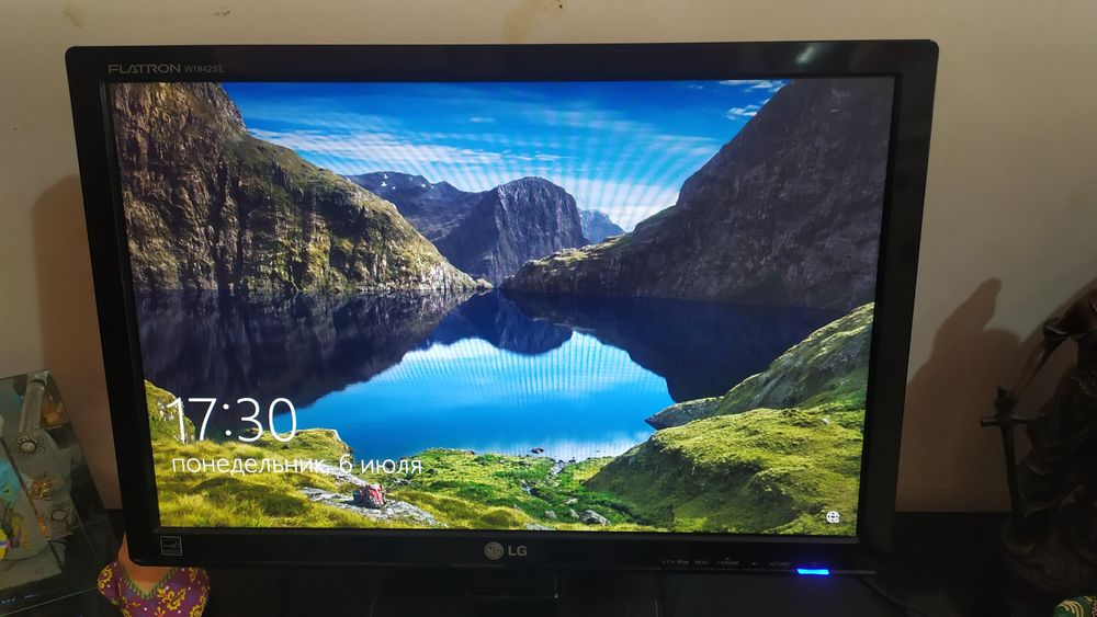 Продам мониторы 19 и 17 дюйм LG HP Acer