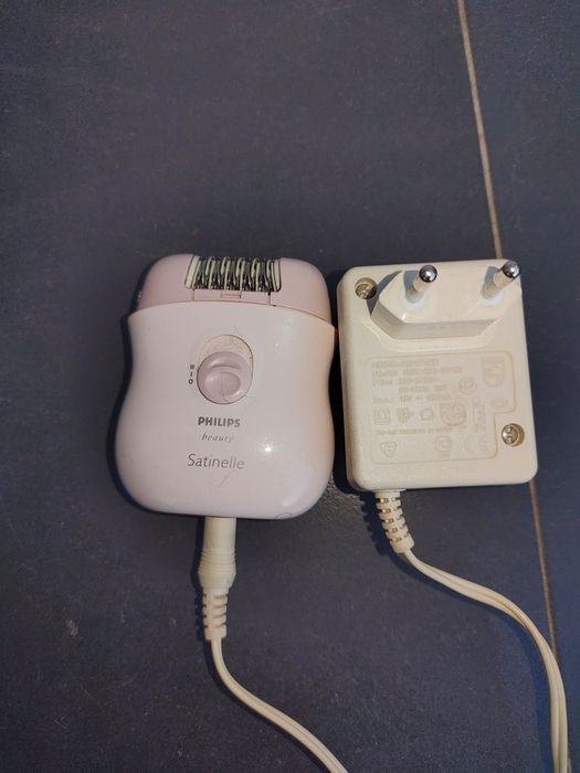 Продавам електрически епилатор Philips