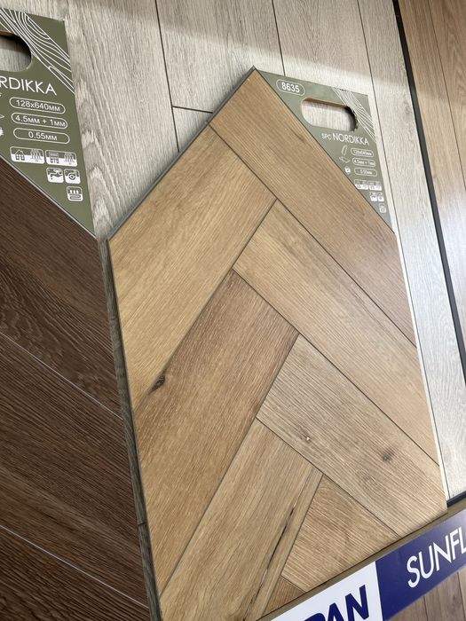 Кварцвинил SPC английская елка