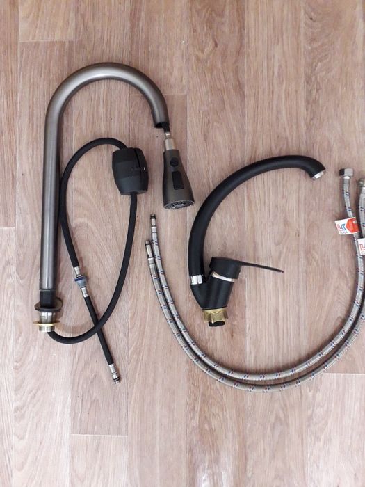 Продам Смесители.