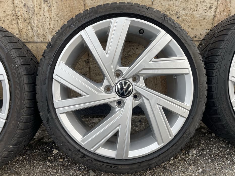 Jante Roti 18 VW Golf Gti Jetta Touran Skoda Anvelope iarna 225 40 R18