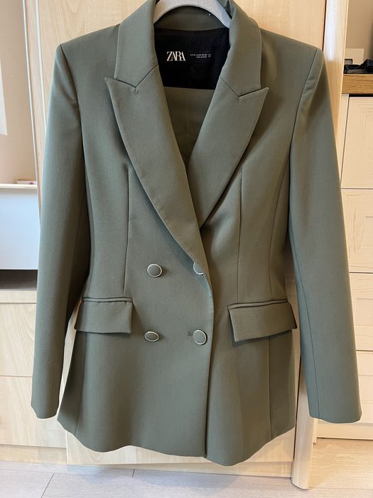 Нов костюм Зара С размер