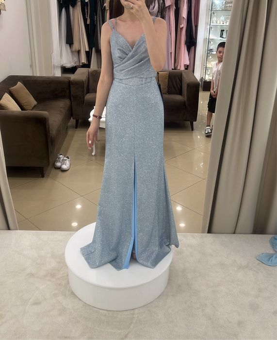 Платье вечернее