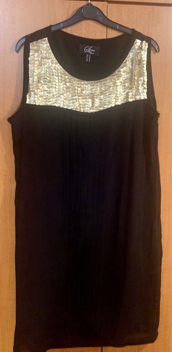 Vand rochii de ocazie ( lunga de firma) si scurte, imbracate o singura