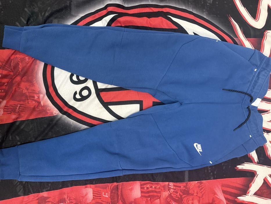 Оригинално долнище на  Nike Tech