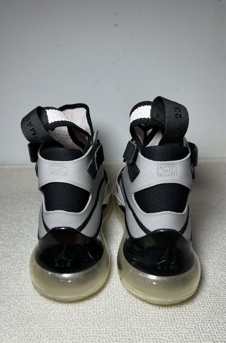 JORDAN AIR Latitude 720