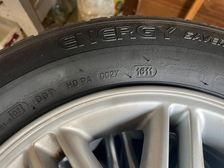 Nissan Maxima a33 R15 оригинал диска и шина Michelin сотилади