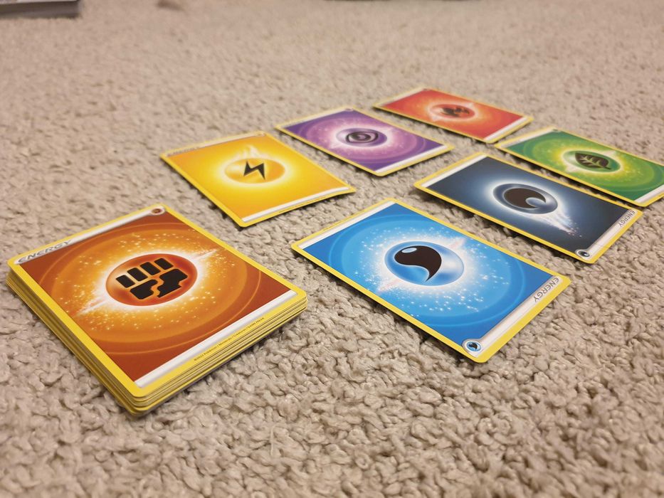 40 carti Pokemon originale (energy cards)