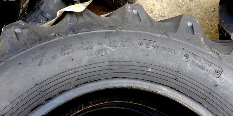 cauciucuri agricole 7.50-15 doar noi pentru u445 fata 4x4 3QZX