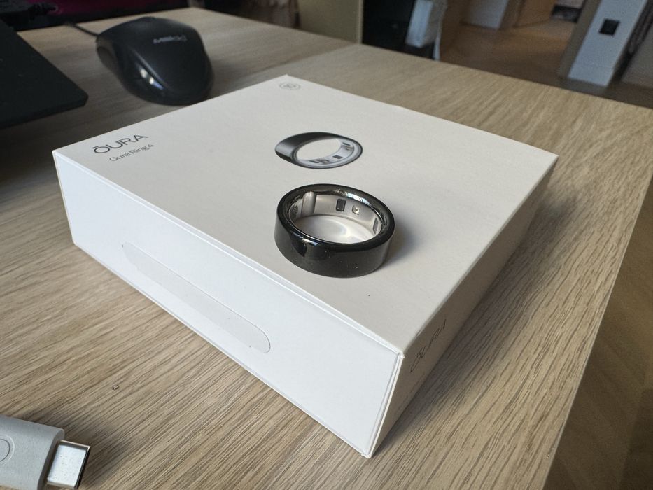 Oura Ring 4 Black – Size 10 | Като нов | Закупен от официалния сайт
