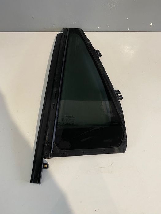 Geam mic stanga spate VOLVO XC90 2016+ 31352994 1226189 32132023