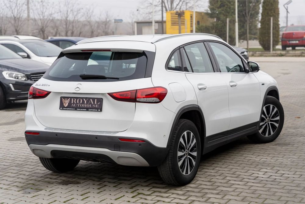 MERCEDES-BENZ GLA 2021 — imagine 4