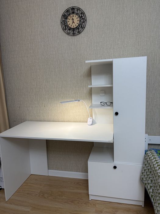 Продам  стол для школьника