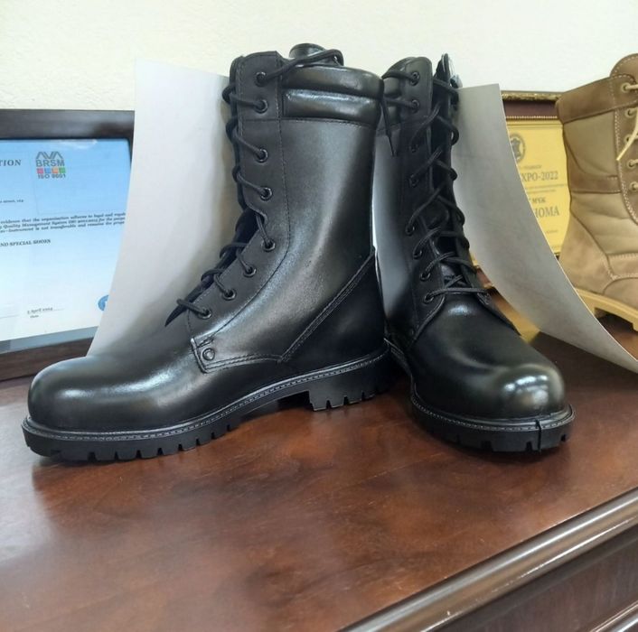 Ботинки с высокими берцами натуральная кожа новые в количестве