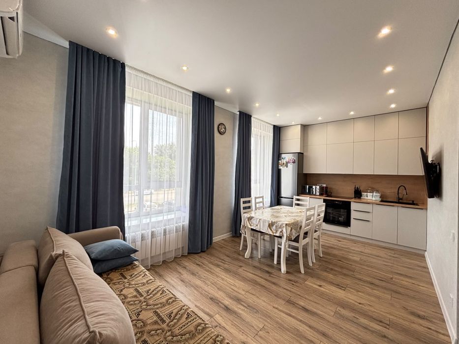 Продам квартиру ( Корона)