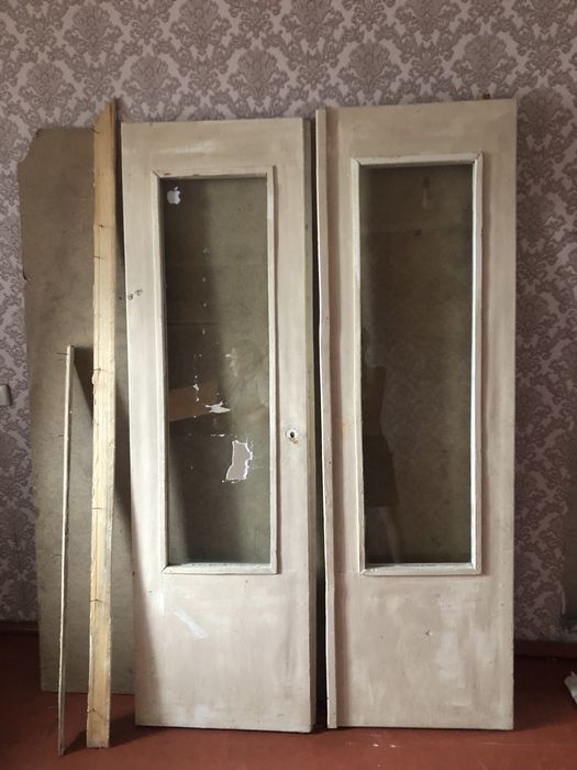 Двери даром отдам