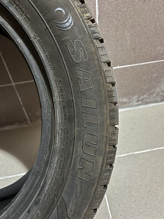 Пара зимних шины