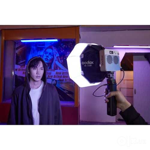 Godox ML100R. Гарантия, 12 месяцев с момента покупки.